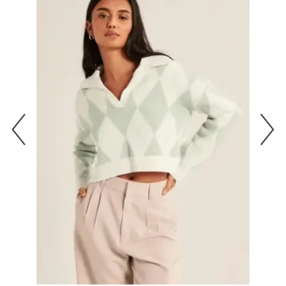 Abercrombie & Fitch V-Neck Green Sweater - Picture 3 of 4